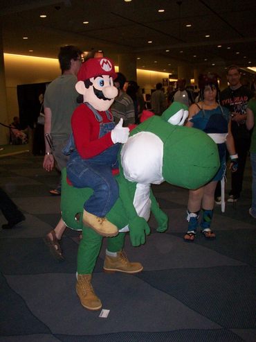 mario_yoshi_costume_2